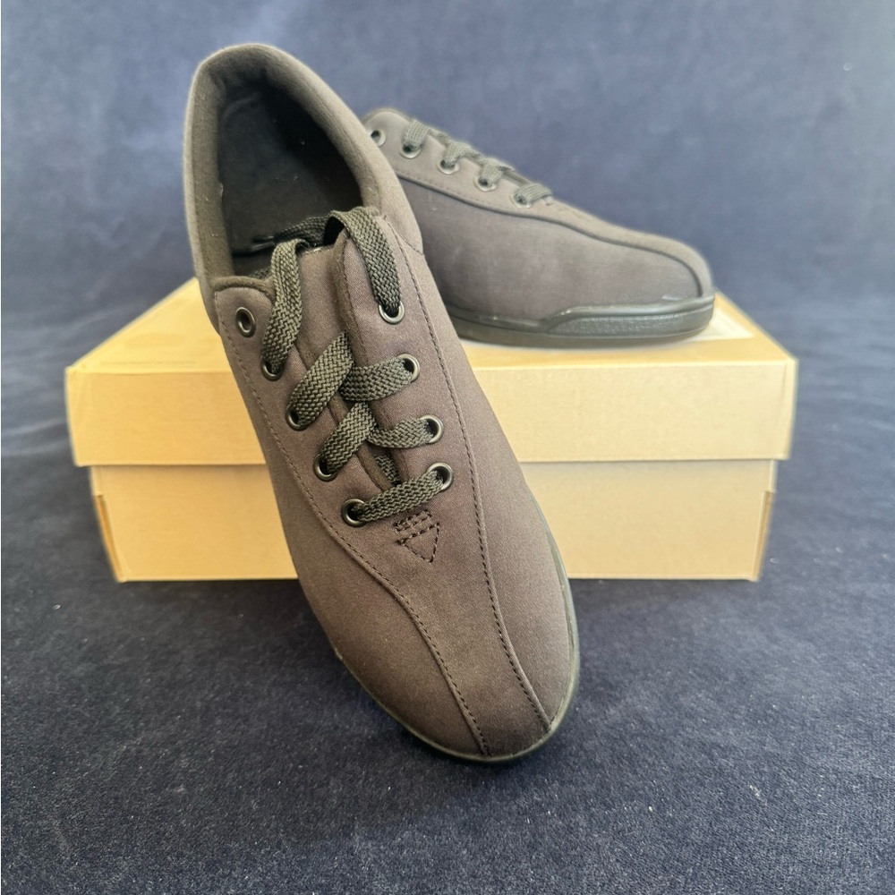 Adorable women’s canvas sneakers